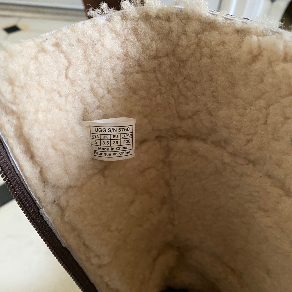 Original Ugg Boots - image 5